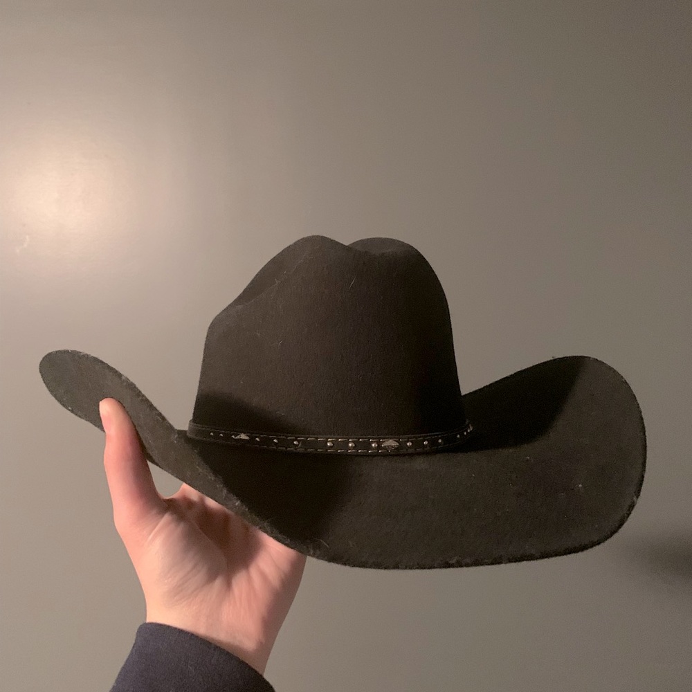 Justin felt cowboy hat